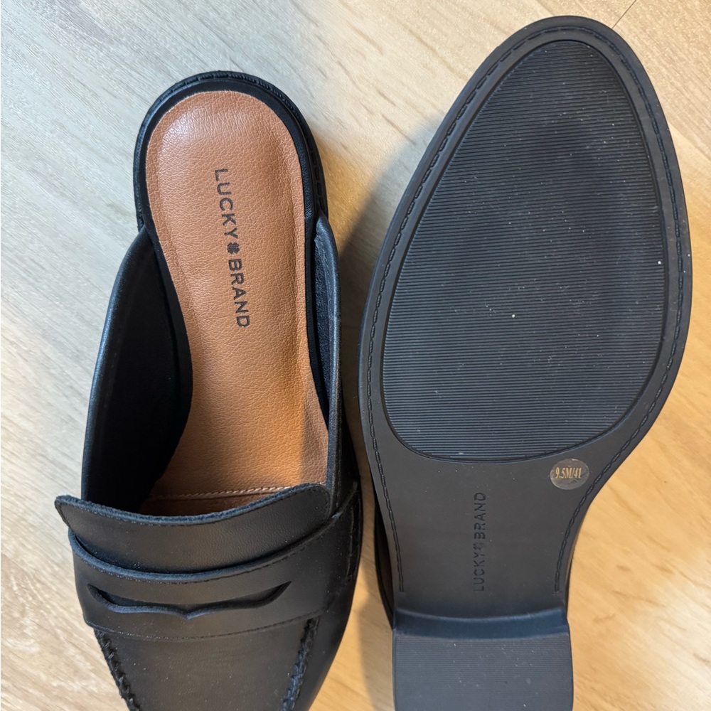 Lucky Brand Classic Black Leather Loafers - Picture 4 of 4